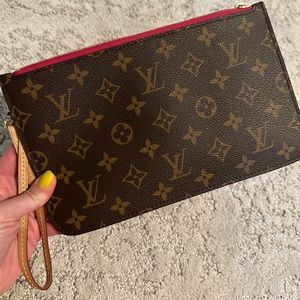 Louis Vuitton Neverfull Pouch